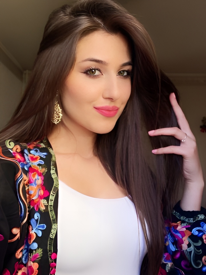 Элеонора привлекальеная девушка из Полярные зори цена от 1500 руб