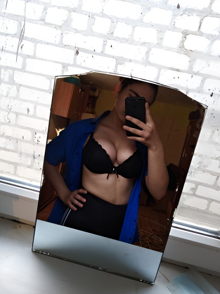 Хельга привлекальеная девушка из Полярные зори цена от 10000 руб