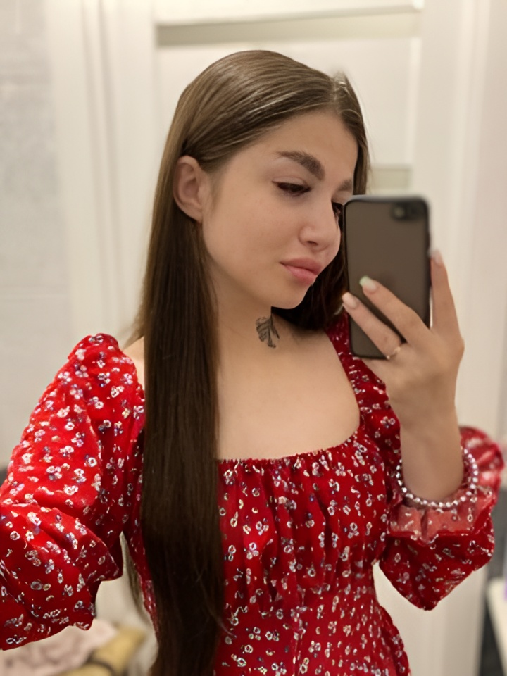 Ульяна привлекальеная девушка из Полярные зори цена от 2500 руб