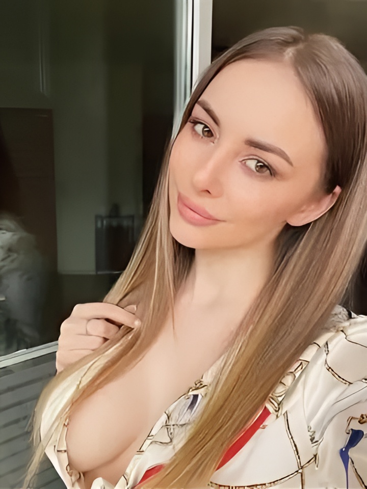 Юна привлекальеная девушка из Полярные зори цена от 10000 руб