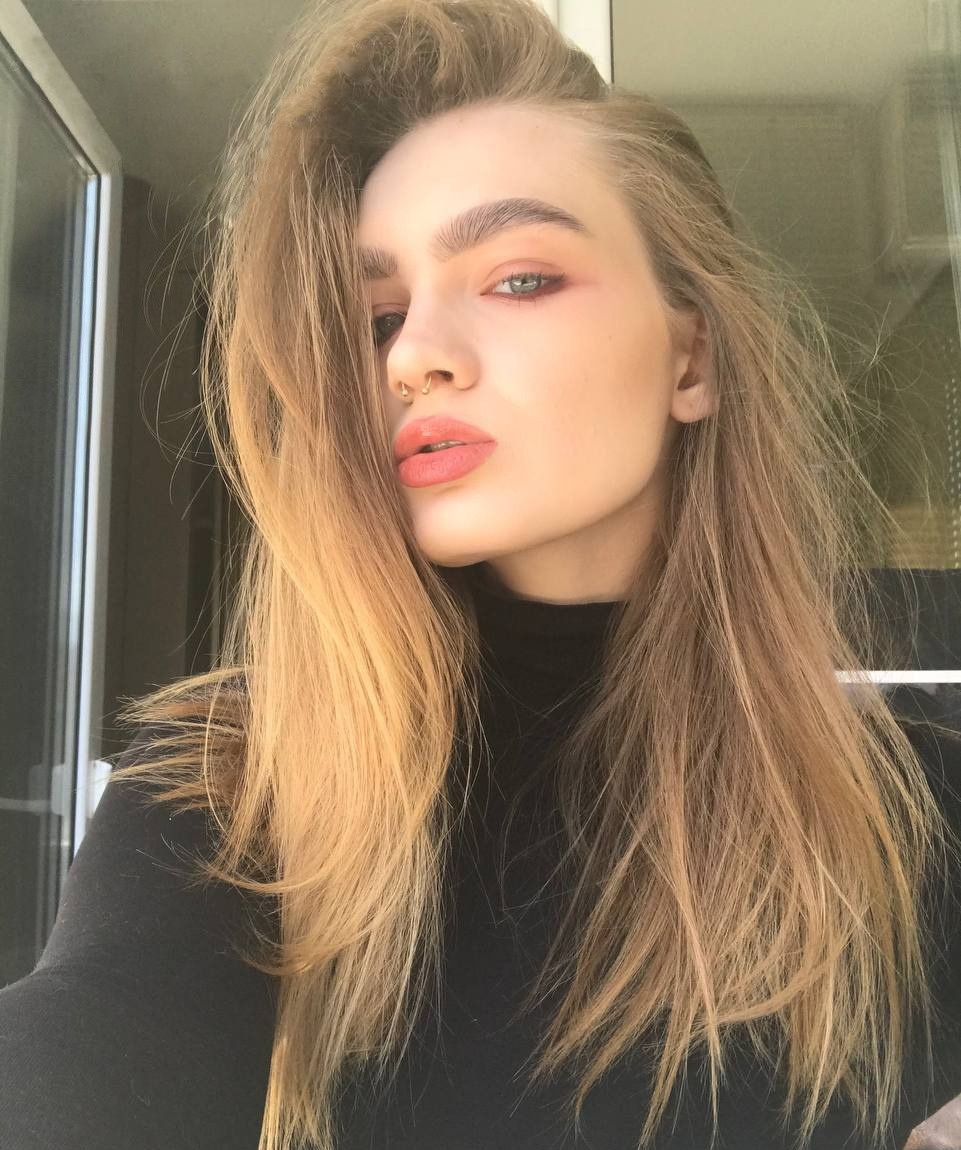 Лена привлекальеная девушка из Полярные зори цена от 3000 руб