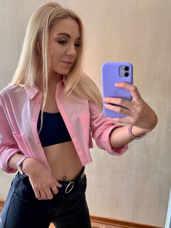 Алиса привлекательная девушка из Полярные зори цена от 3000 руб